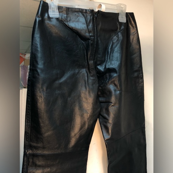 Gorgeous Danier leather pant ! - Picture 5 of 6